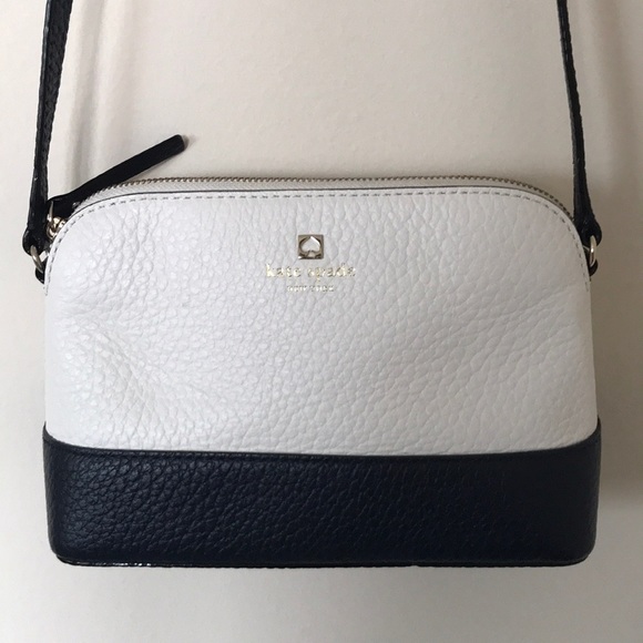 kate spade Handbags - Kate Spade Crossbody
